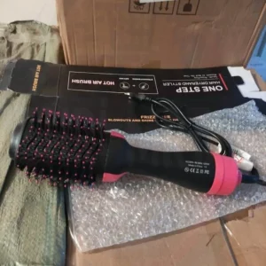 Brosse à cheveux multifonctionnelle au Maroc